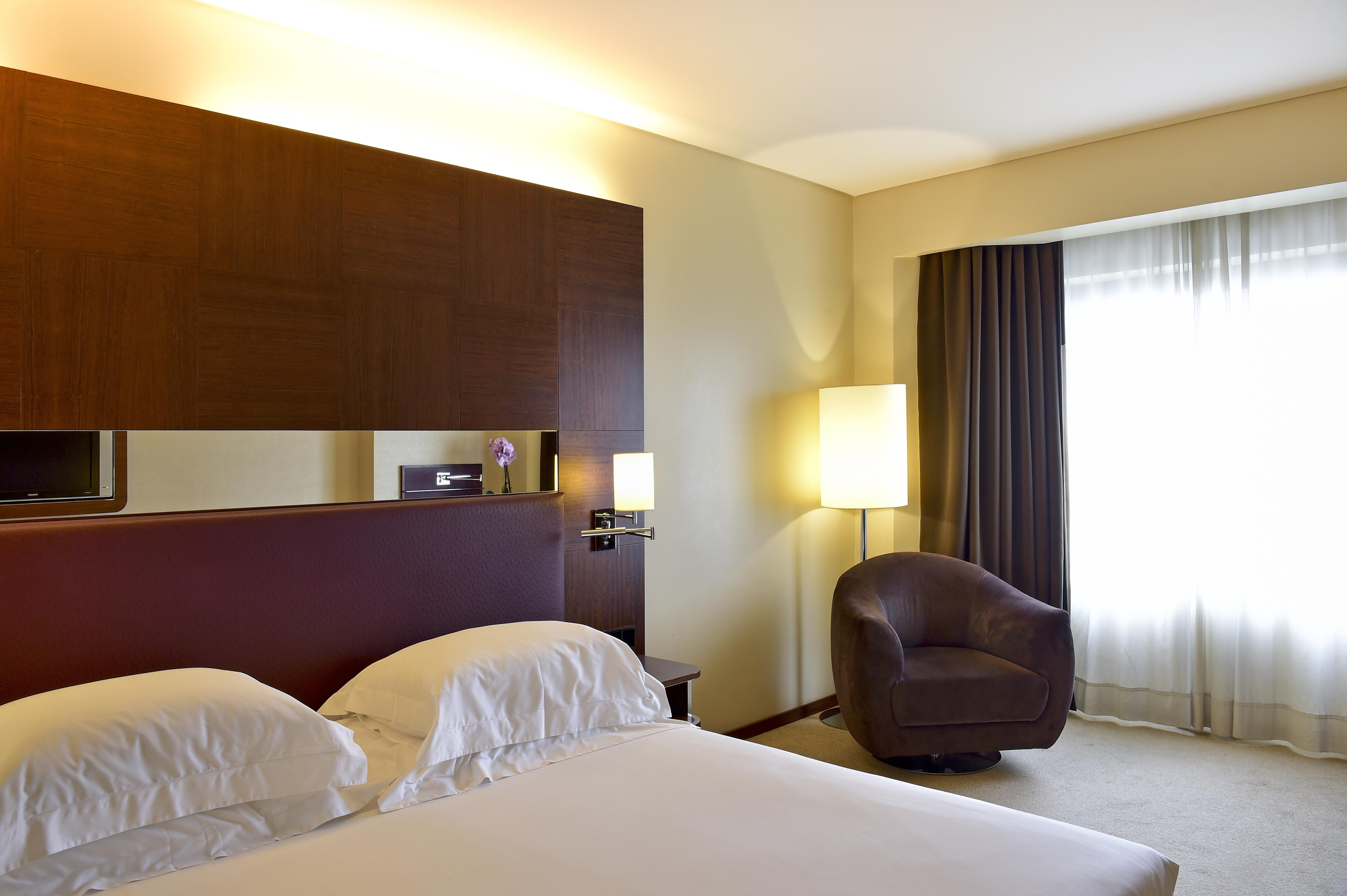 Porto Palacio Hotel By The Editory Bagian luar foto A room at the hotel